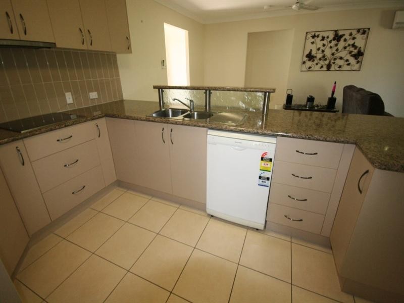 18 Pacific Avenue, Sarina QLD 4737