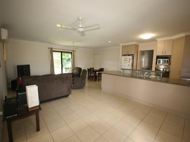 18 Pacific Avenue, Sarina QLD 4737