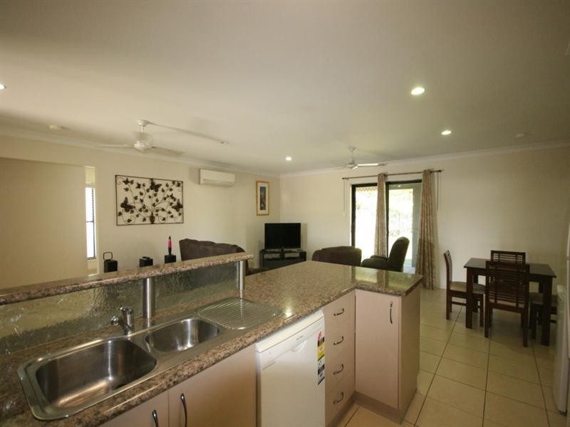 18 Pacific Avenue, Sarina QLD 4737