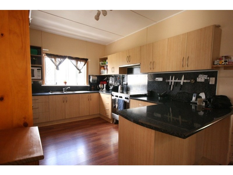28 Graham Street, Koumala QLD 4738
