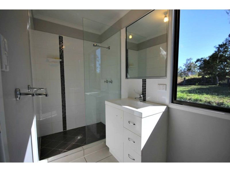 5 Lawrie Road, Sarina Range QLD 4737