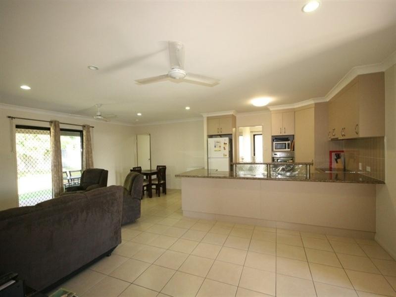 18 Pacific Avenue, Sarina QLD 4737