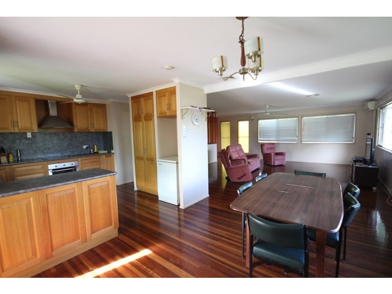 82 Range Road, Sarina QLD 4737