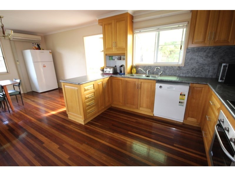 82 Range Road, Sarina QLD 4737