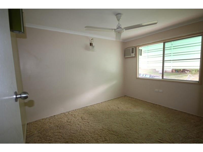 82 Range Road, Sarina QLD 4737