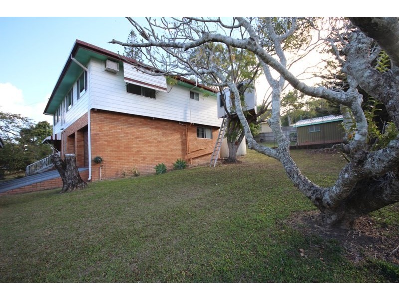 82 Range Road, Sarina QLD 4737