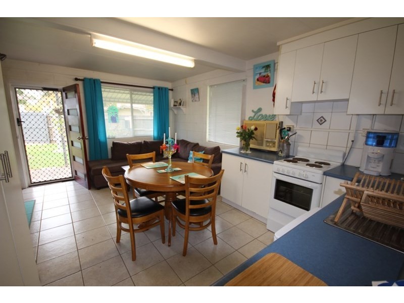 6 Armstrong Beach Road, Armstrong Beach QLD 4737