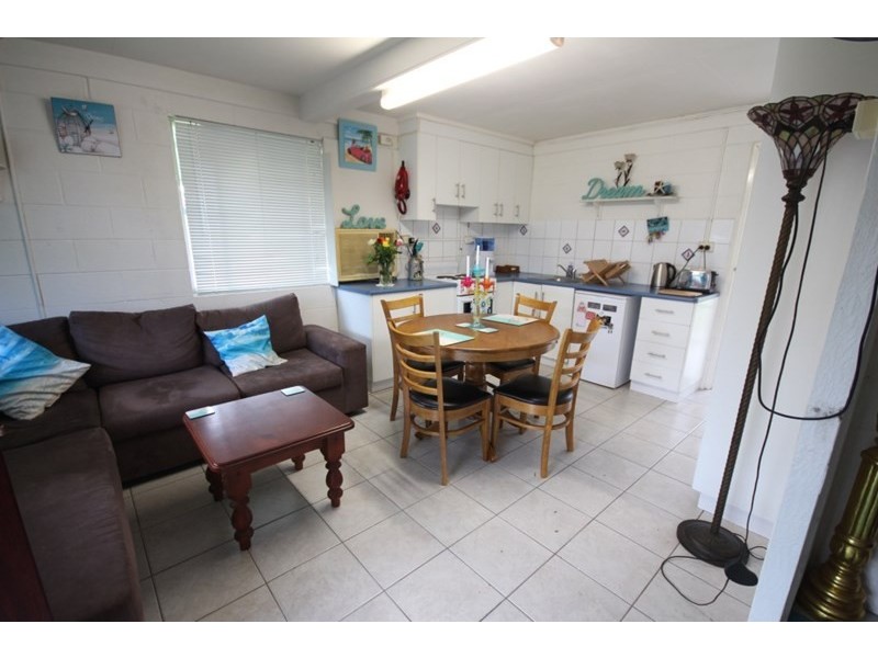 6 Armstrong Beach Road, Armstrong Beach QLD 4737