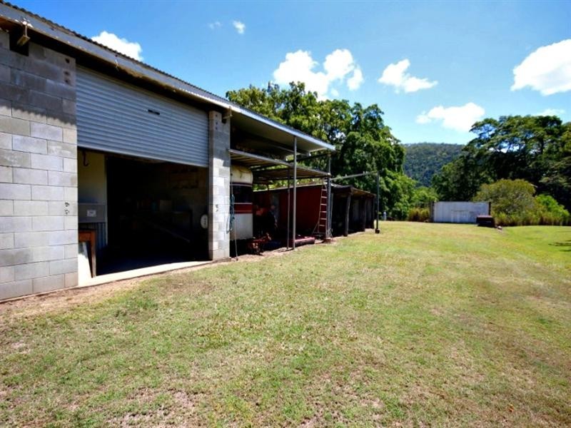 92 Wood Road, Koumala QLD 4738
