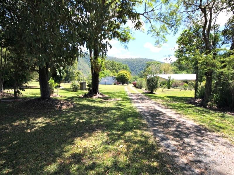 92 Wood Road, Koumala QLD 4738