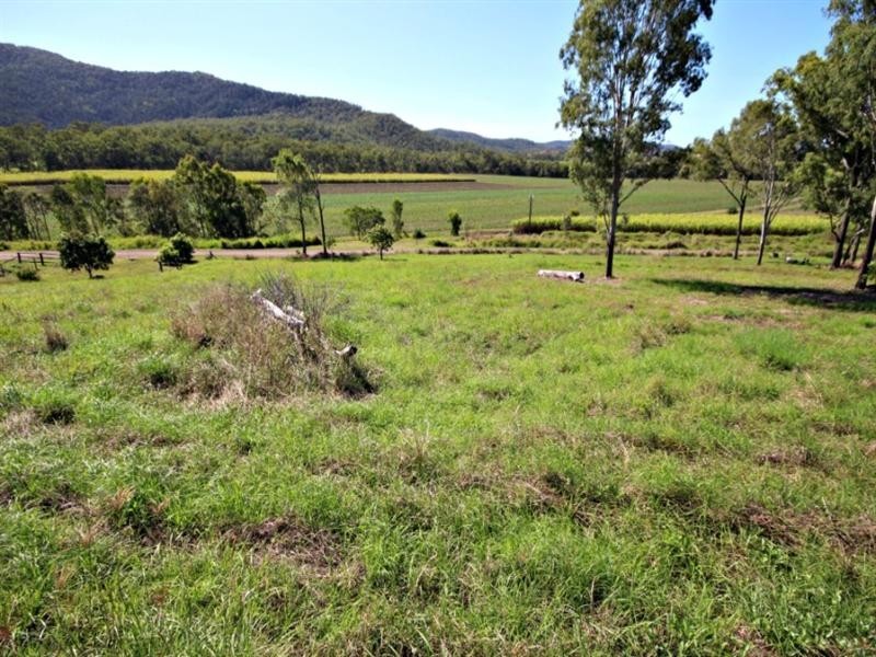 53 Muller Road, Sarina QLD 4737