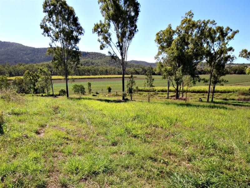 53 Muller Road, Sarina QLD 4737