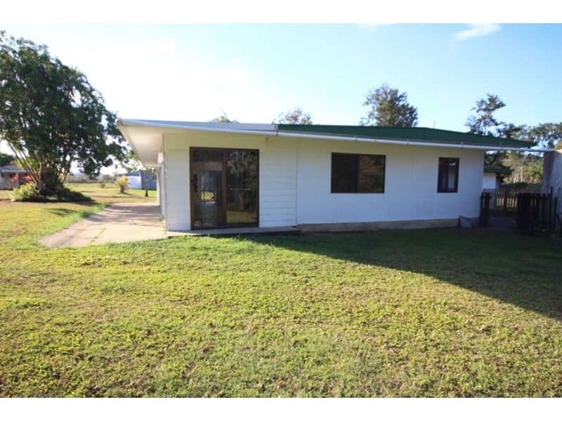 75 Hans Christian Street, Sarina QLD 4737