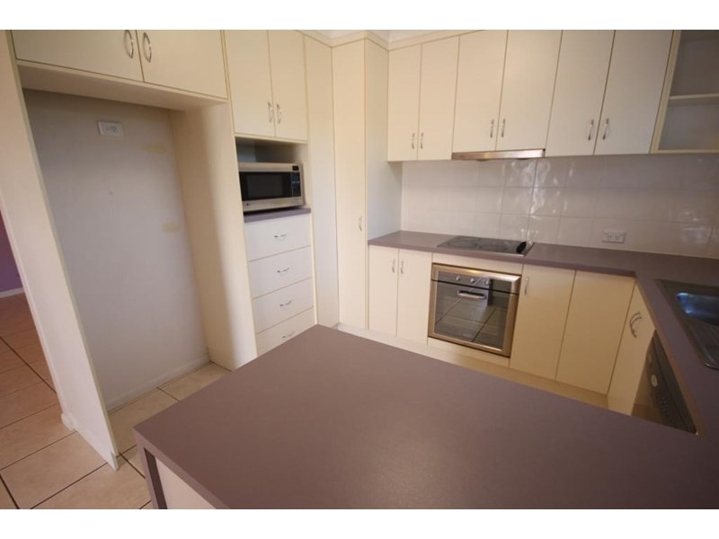 1/5 East Street, Sarina QLD 4737