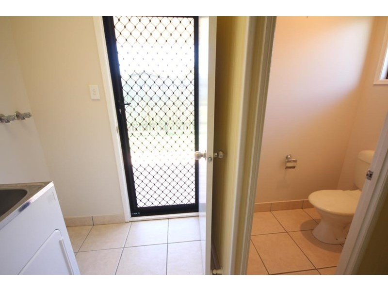 1/5 East Street, Sarina QLD 4737