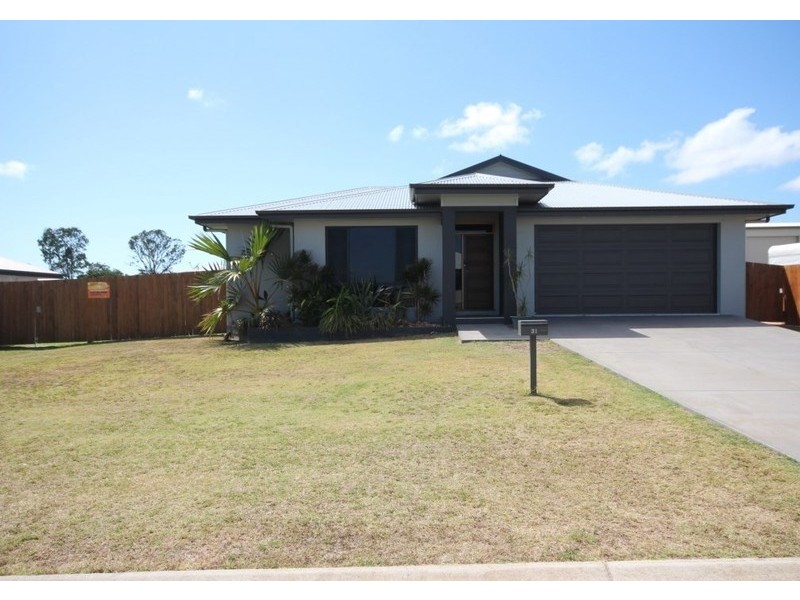 31 Reef Drive, Sarina QLD 4737