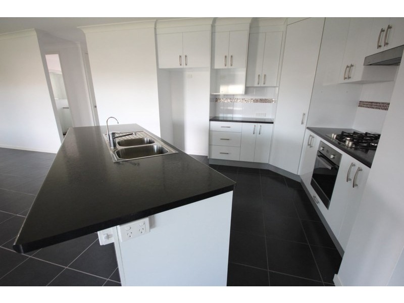 31 Reef Drive, Sarina QLD 4737