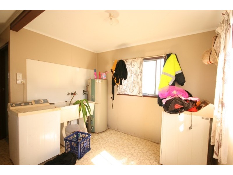 18 Coast Road, Sarina QLD 4737