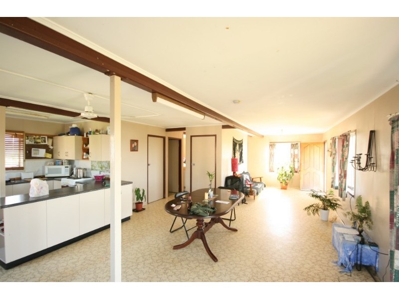 18 Coast Road, Sarina QLD 4737