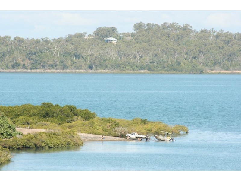 18 Coast Road, Sarina QLD 4737