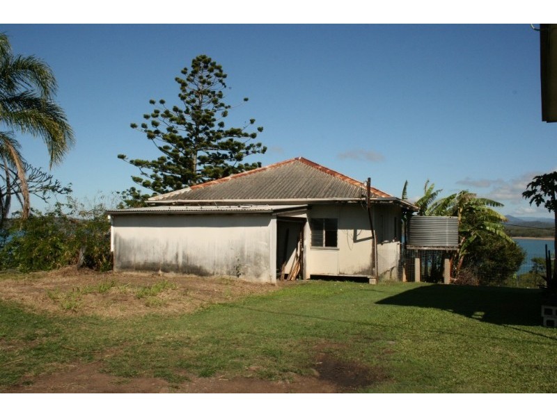 20 Coast Road, Sarina QLD 4737
