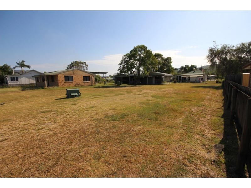 17 Dawson Street, Sarina QLD 4737