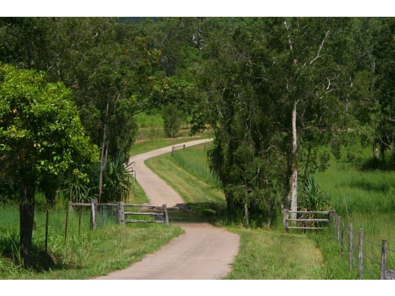 141 Muller Road, Sarina QLD 4737
