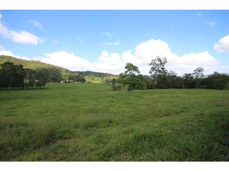 41 Kippen Road, Sarina QLD 4737