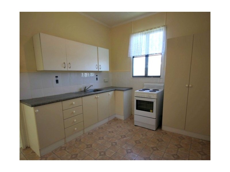 3 Swayne Street, Sarina QLD 4737