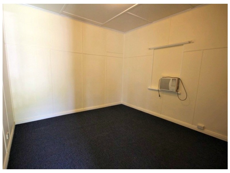 3 Swayne Street, Sarina QLD 4737