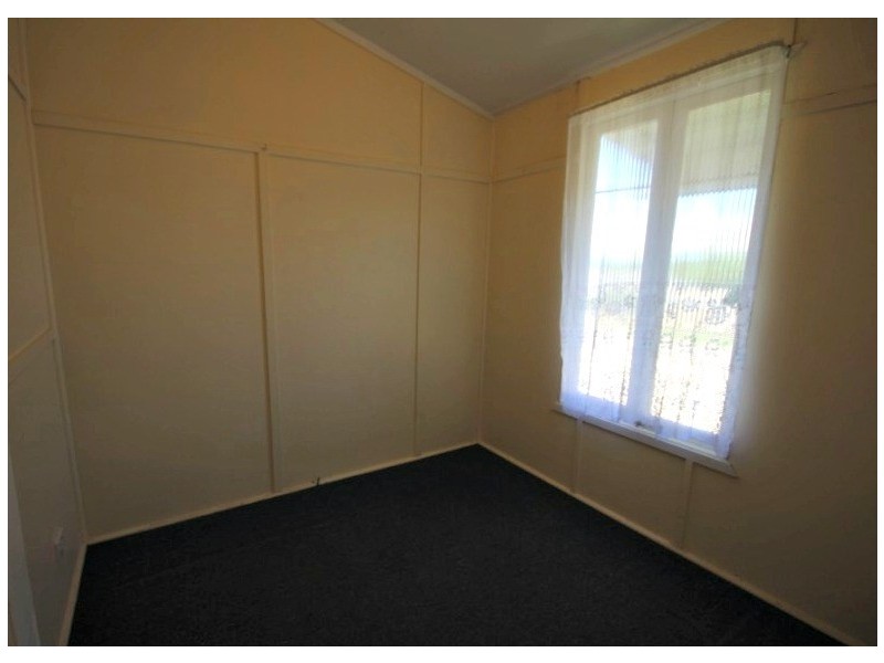 3 Swayne Street, Sarina QLD 4737