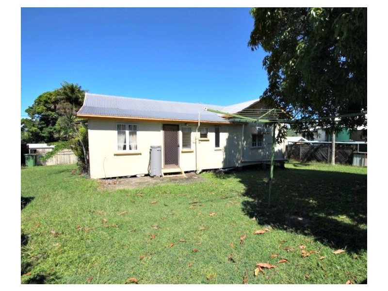 3 Swayne Street, Sarina QLD 4737