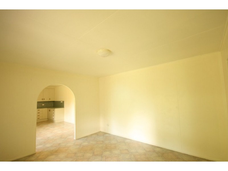54 Crescent, Armstrong Beach QLD 4737