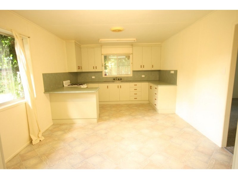 54 Crescent, Armstrong Beach QLD 4737