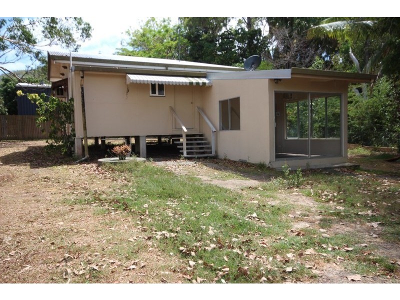 8 Maralyn Avenue, Sarina QLD 4737