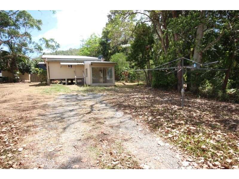 8 Maralyn Avenue, Sarina QLD 4737