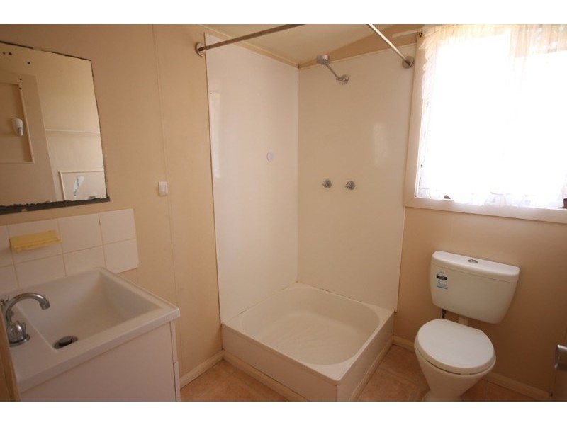 8 Maralyn Avenue, Sarina QLD 4737