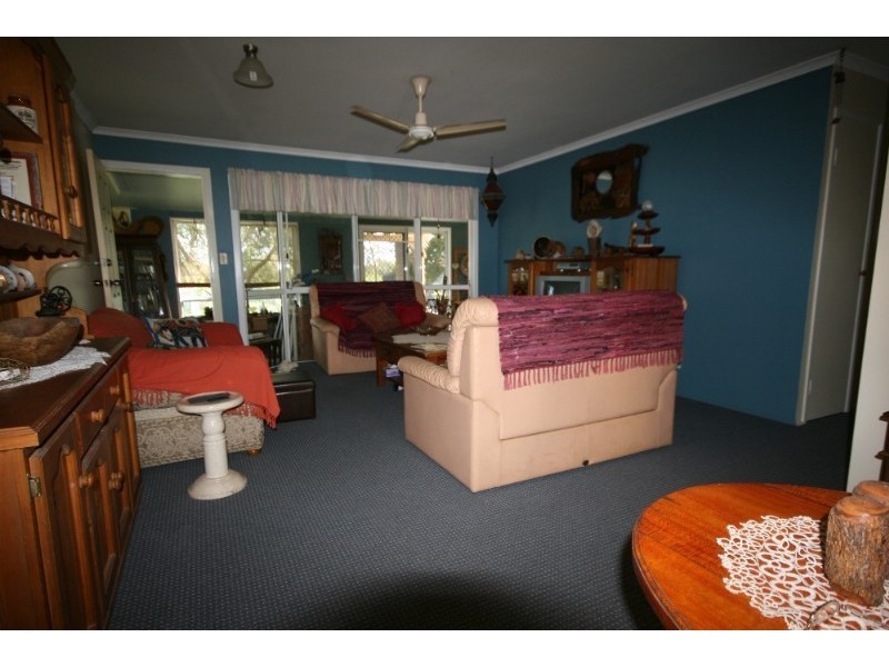 9 Hay Point Road, Mackay QLD 4740