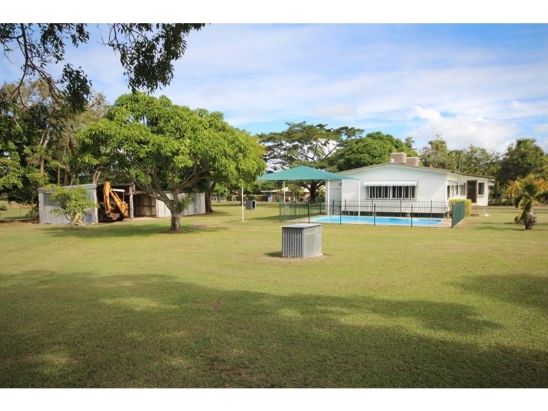 890 Sarina Beach Road, Sarina QLD 4737
