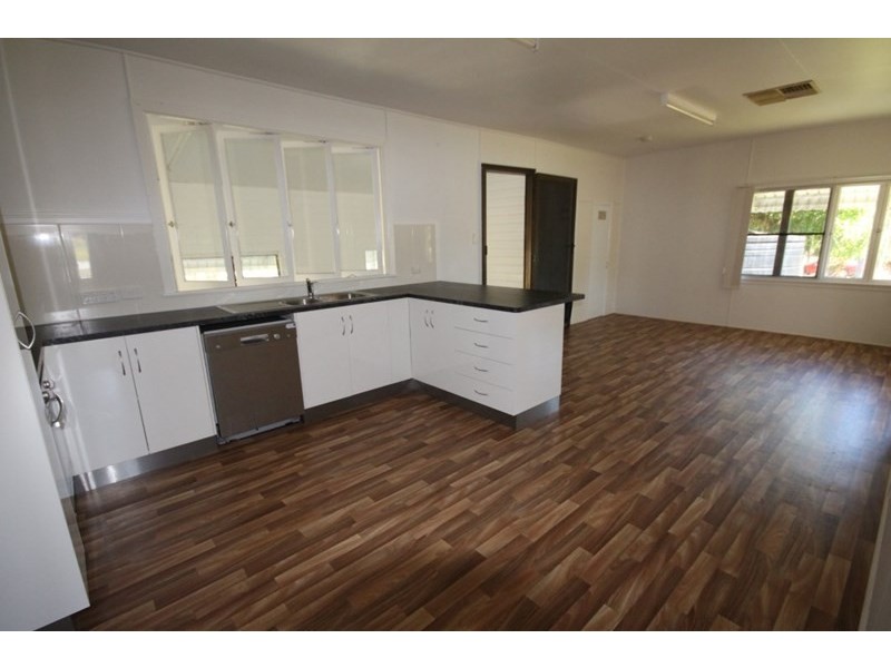 890 Sarina Beach Road, Sarina QLD 4737