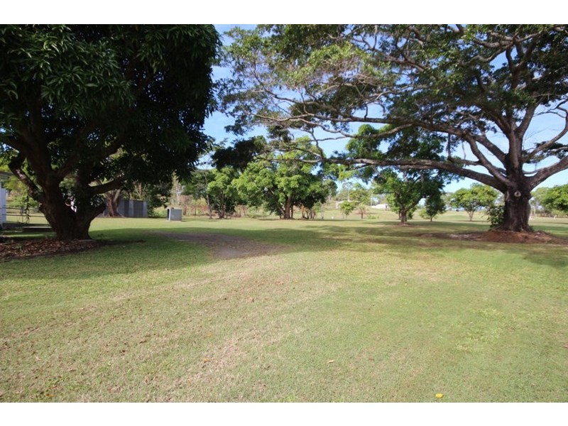 890 Sarina Beach Road, Sarina QLD 4737