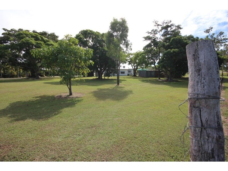 890 Sarina Beach Road, Sarina QLD 4737