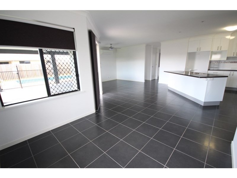 31 Reef Drive, Sarina QLD 4737