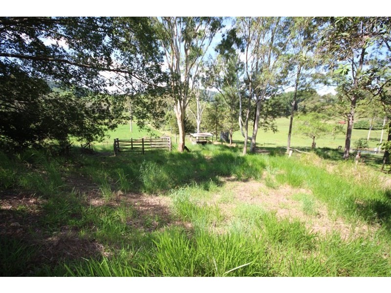 1588 Sarina Marlborough, Sarina Range QLD 4737
