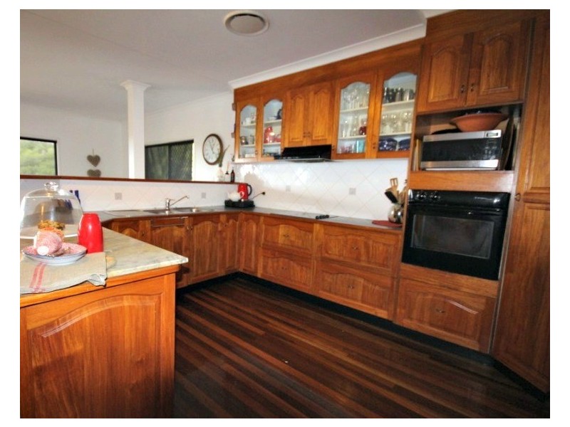 17 Wright Road, Sarina QLD 4737