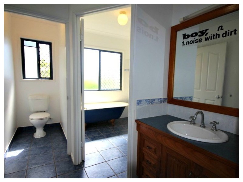 17 Wright Road, Sarina QLD 4737