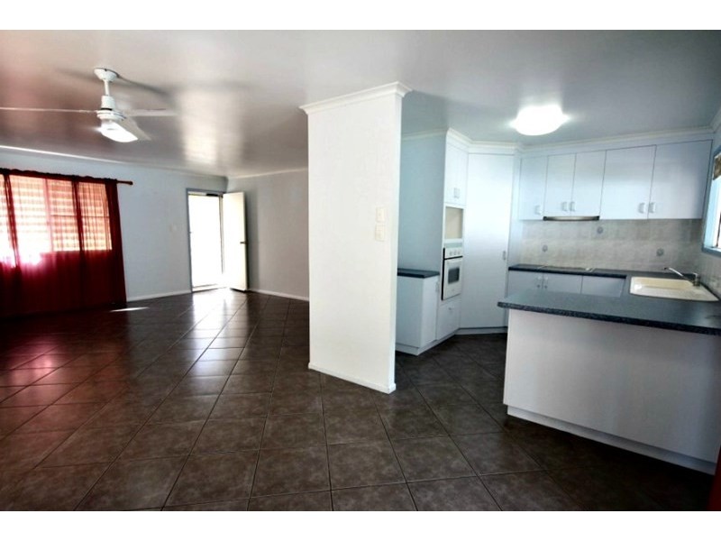 42 Cooper Avenue, Campwin Beach QLD 4737