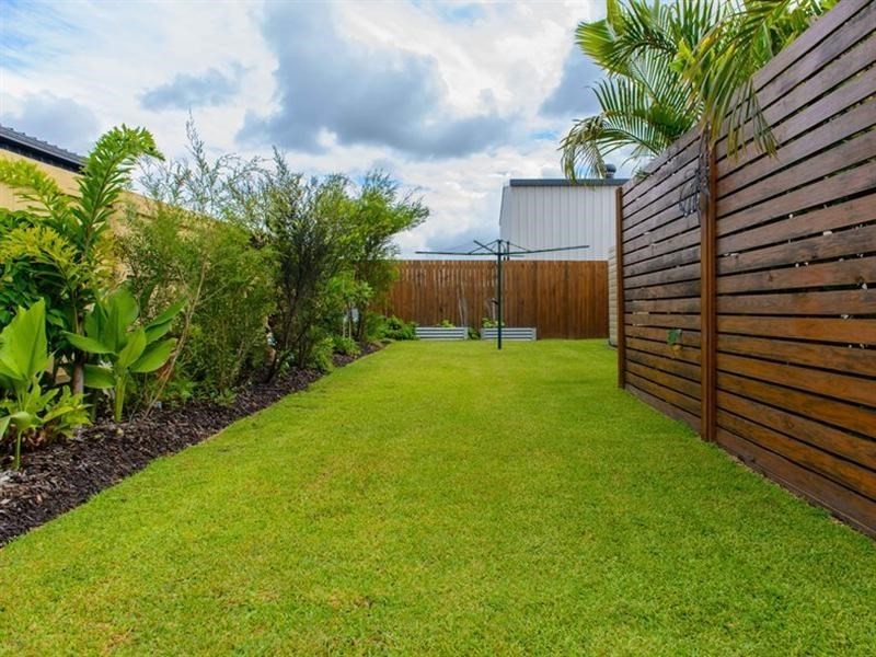 19 Reef Drive, Sarina QLD 4737