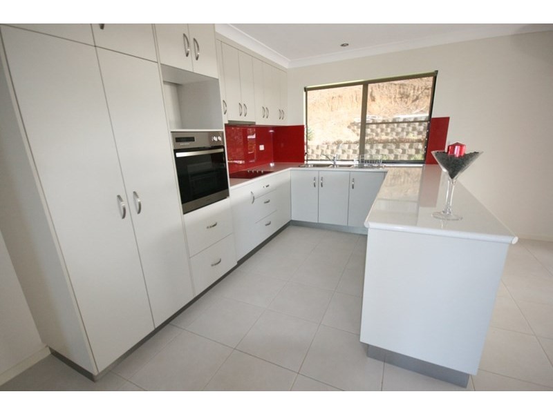 52 Jackson Street, Sarina QLD 4737