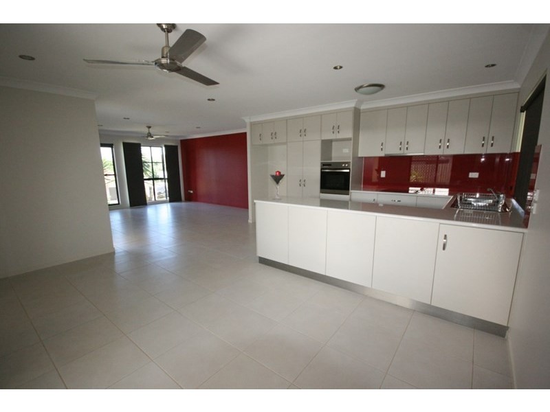 52 Jackson Street, Sarina QLD 4737